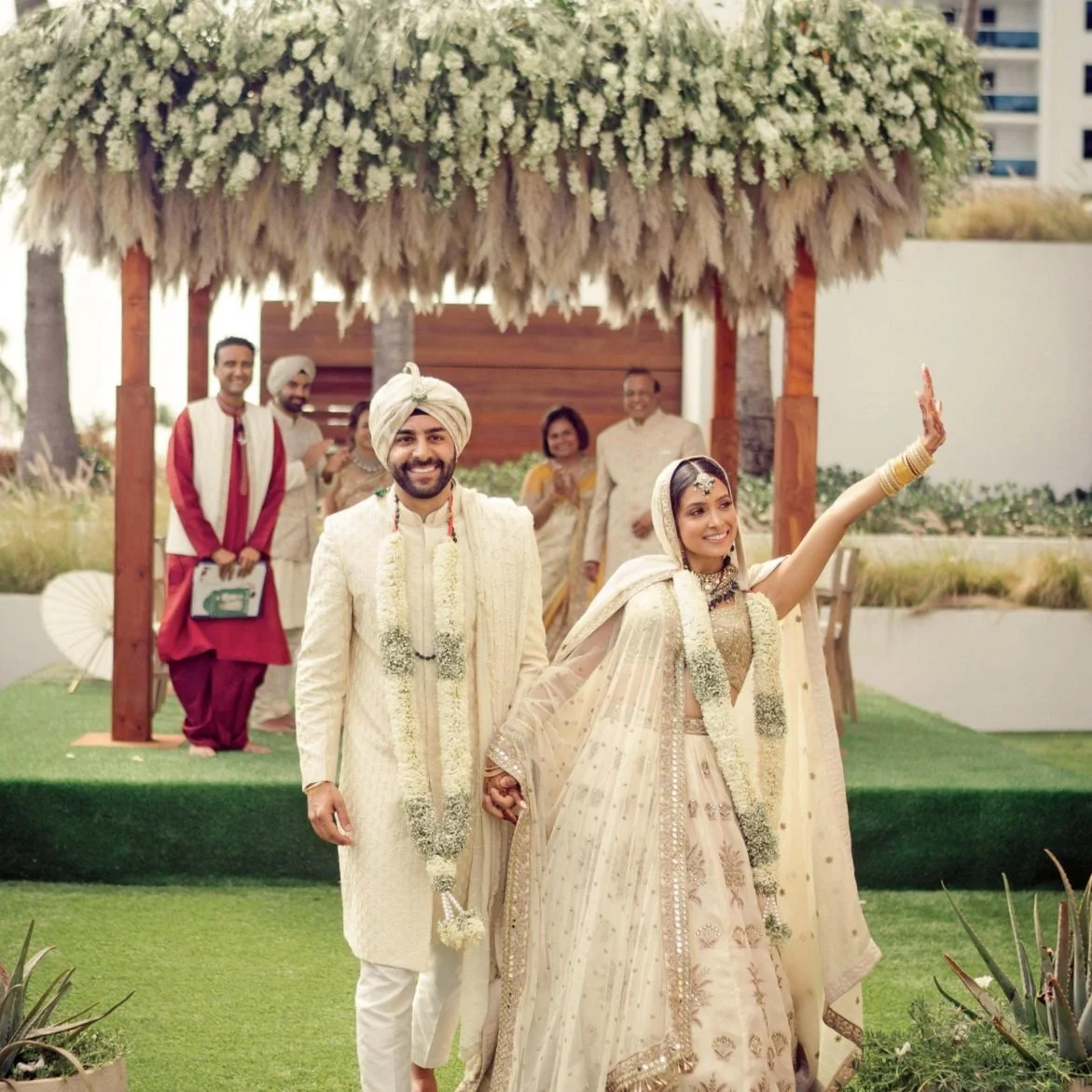 FEATURED IN THE KNOT:  "MIAMI HEAT COOL VIBES"