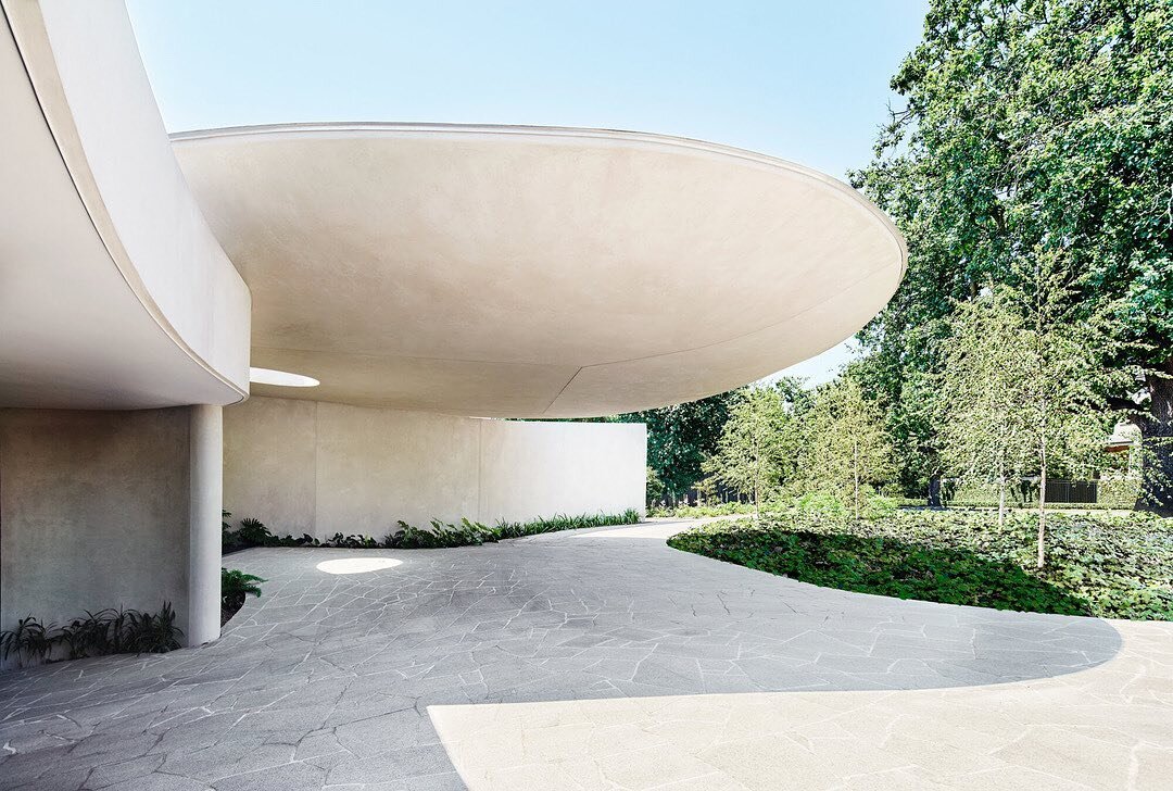 Inspiration. Canopy House by Leeton Pointon architects. What an entrance!
.
.
.
.
.
⠀⠀⠀⠀⠀⠀⠀⠀⠀
⠀⠀⠀⠀⠀⠀⠀⠀⠀
#luxuryhouses #trustedadvisor #luxuryproperty #modernarchitect #hollywoodarchitect #architecture #linteriordesign #LeetonPointon #residentialarchi