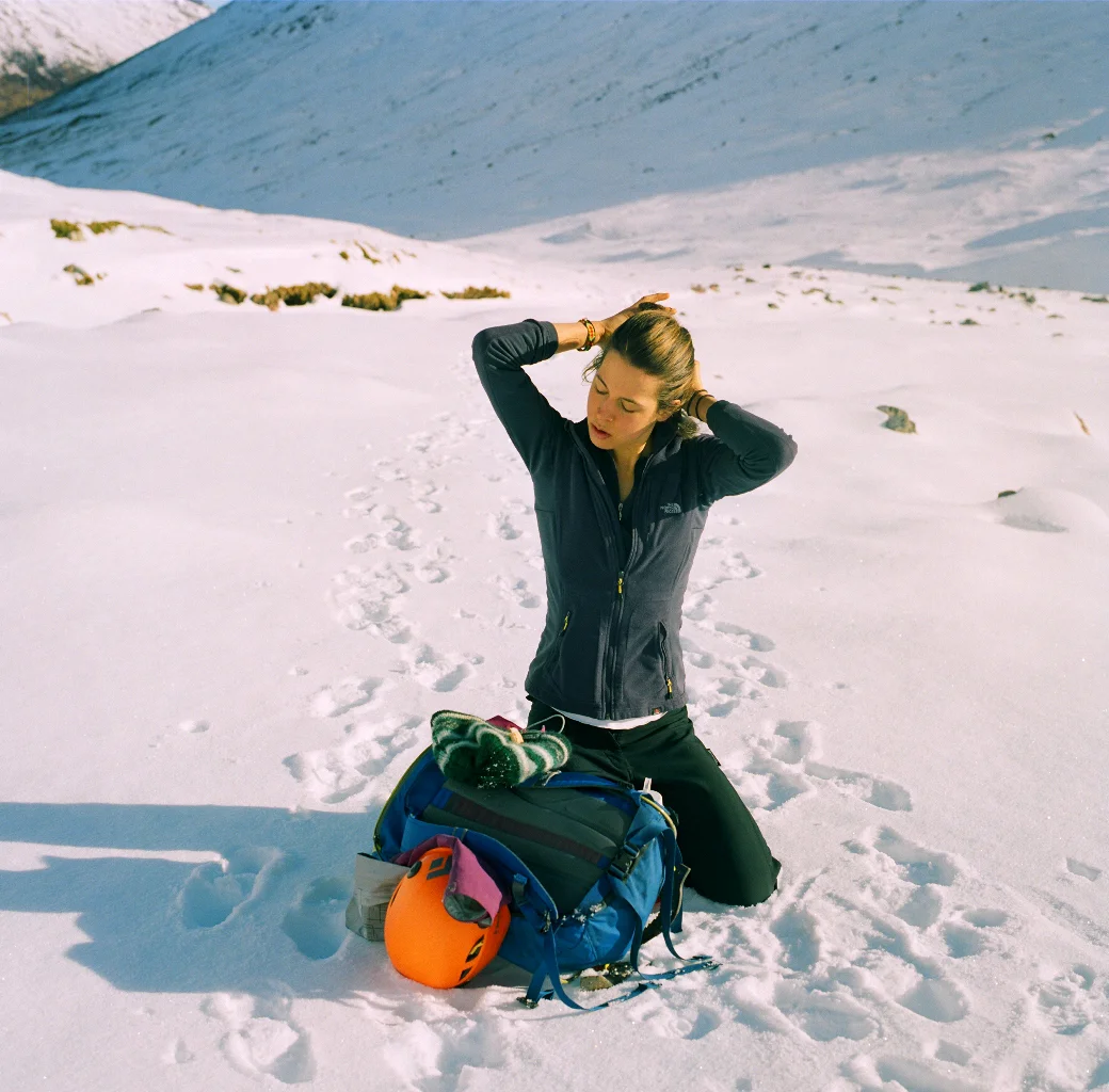 Women Climbing 