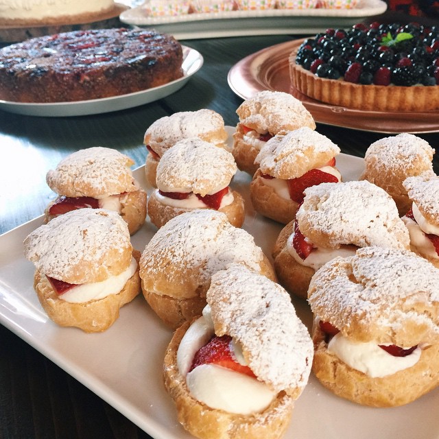 Bite size strawberry cream puffs by @drpwu (@matchboxkitchen's mom!) at our most recent #lacakeclub at @littlemeatsla!