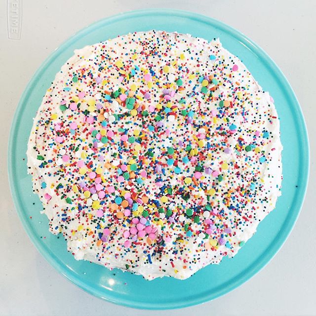 Sprinkles galore with @paperpastries beautiful funfetti cake! #lacakeclub