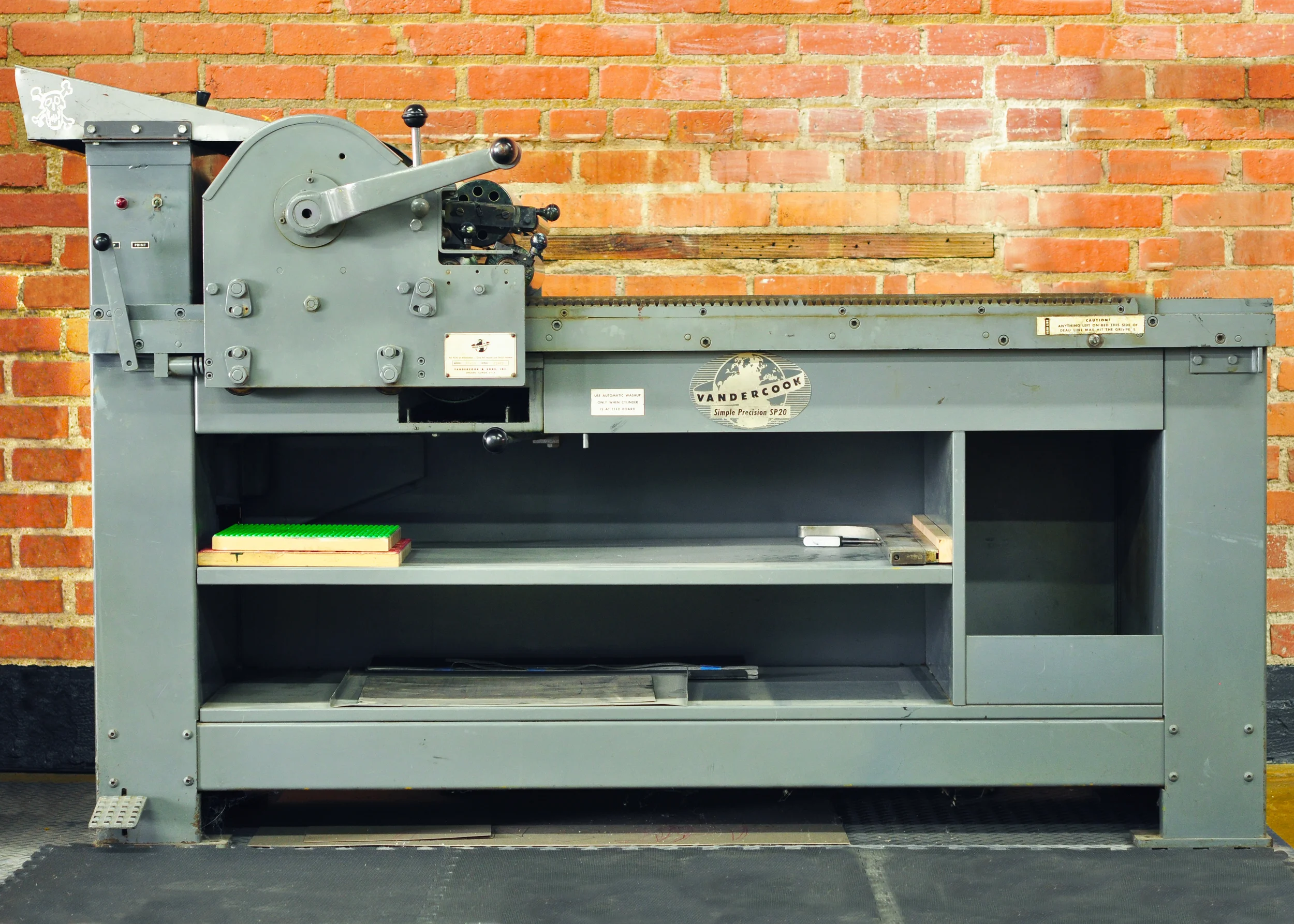 BOSS : VANDERCOOK SP-20