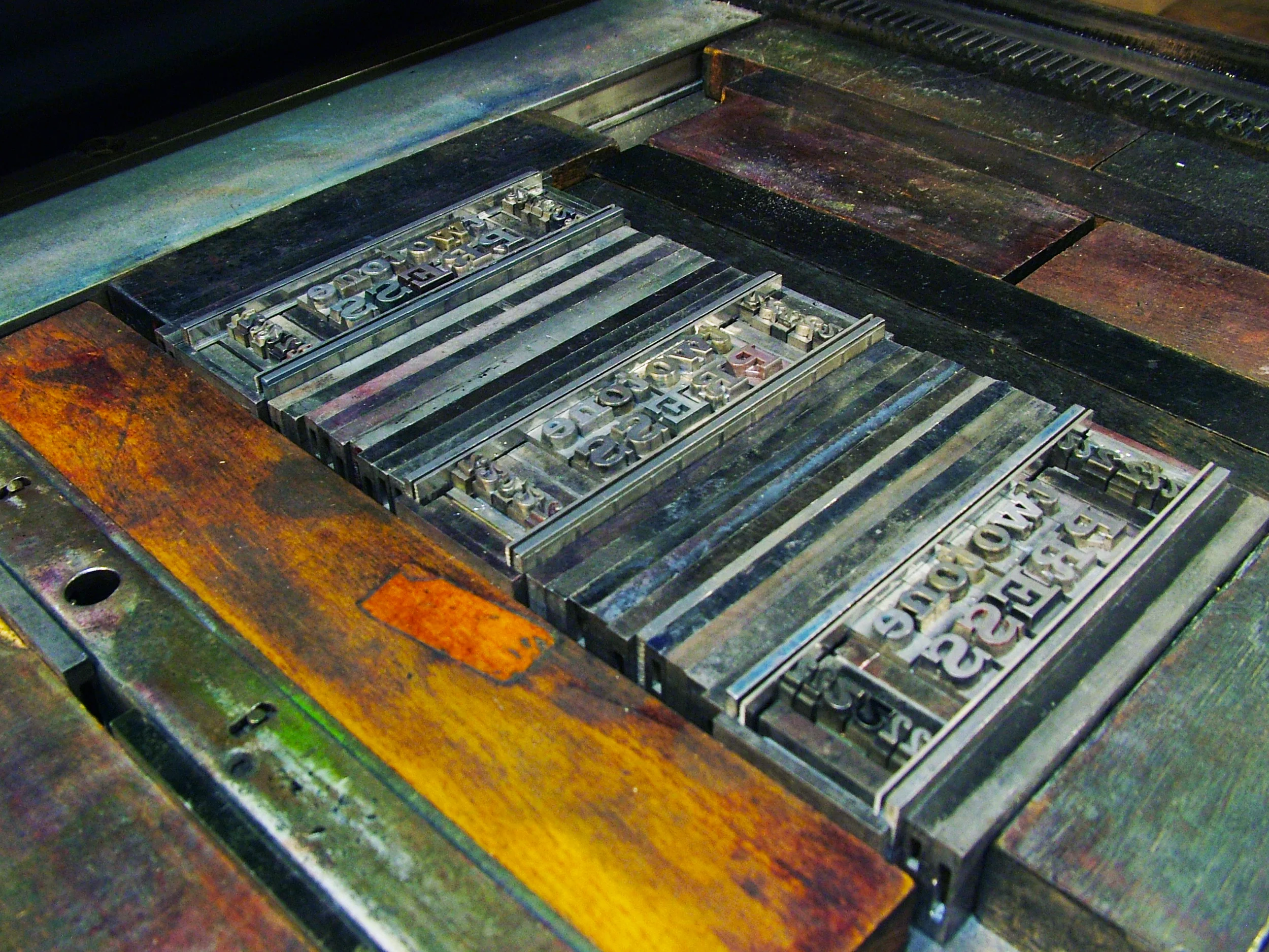 two-tone-press-type.jpg