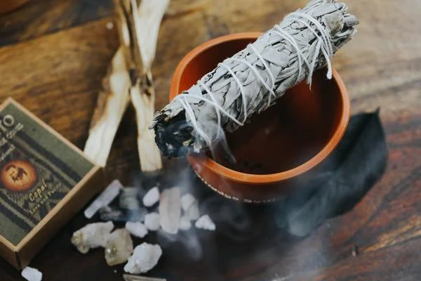 ISHKA_Smudge_sticks_99_of_109_grande.jpg