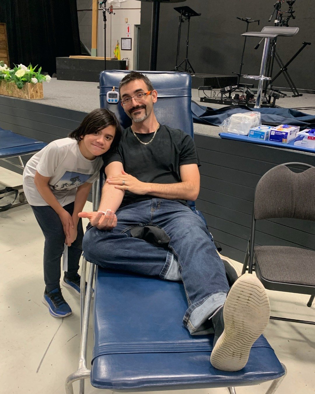 We are glad to be partnering with H&eacute;ma-Qu&eacute;bec to run a blood drive at the180 warehouse on Saturday June 6 from 9:30 AM - 3:30 PM. 

Blood donations are needed every single day across Qu&eacute;bec - A single donation can help multiple p
