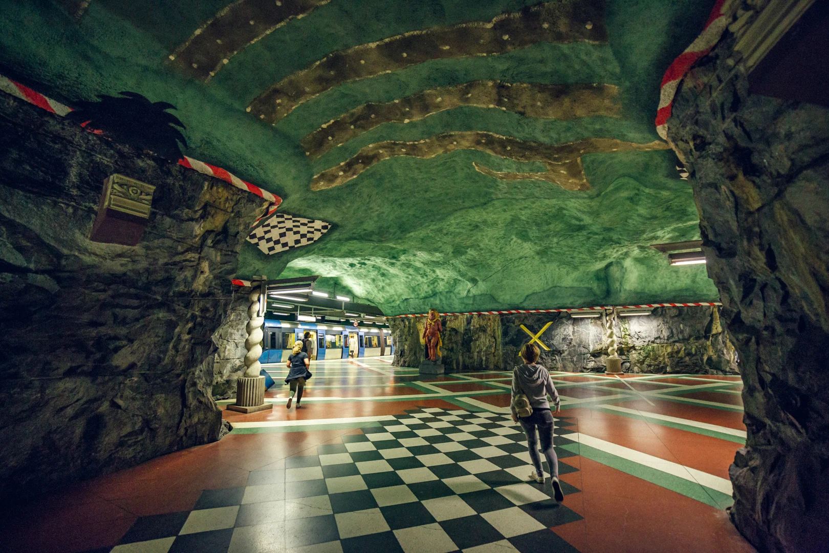 JOEL2586-Edit.jpg