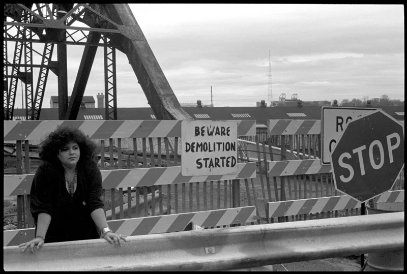 marlos_1985_rosie_market_street_bridge_web.jpg