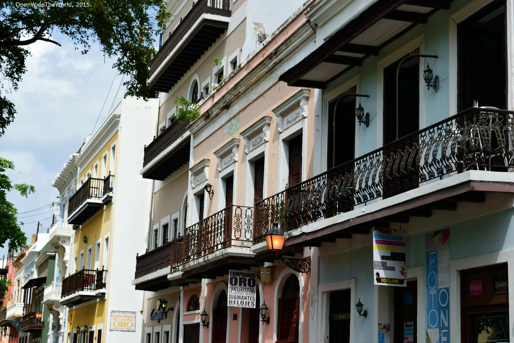 While their colors give the buildings of Old San Juan their distinctly Caribbean look, their architectural style hints at the European ties of the city's early colonists. Here, elements of Baroque ornamental design are incorporated into the simple, solid construction of New World building projects, a style which has become known as "Spanish colonial."