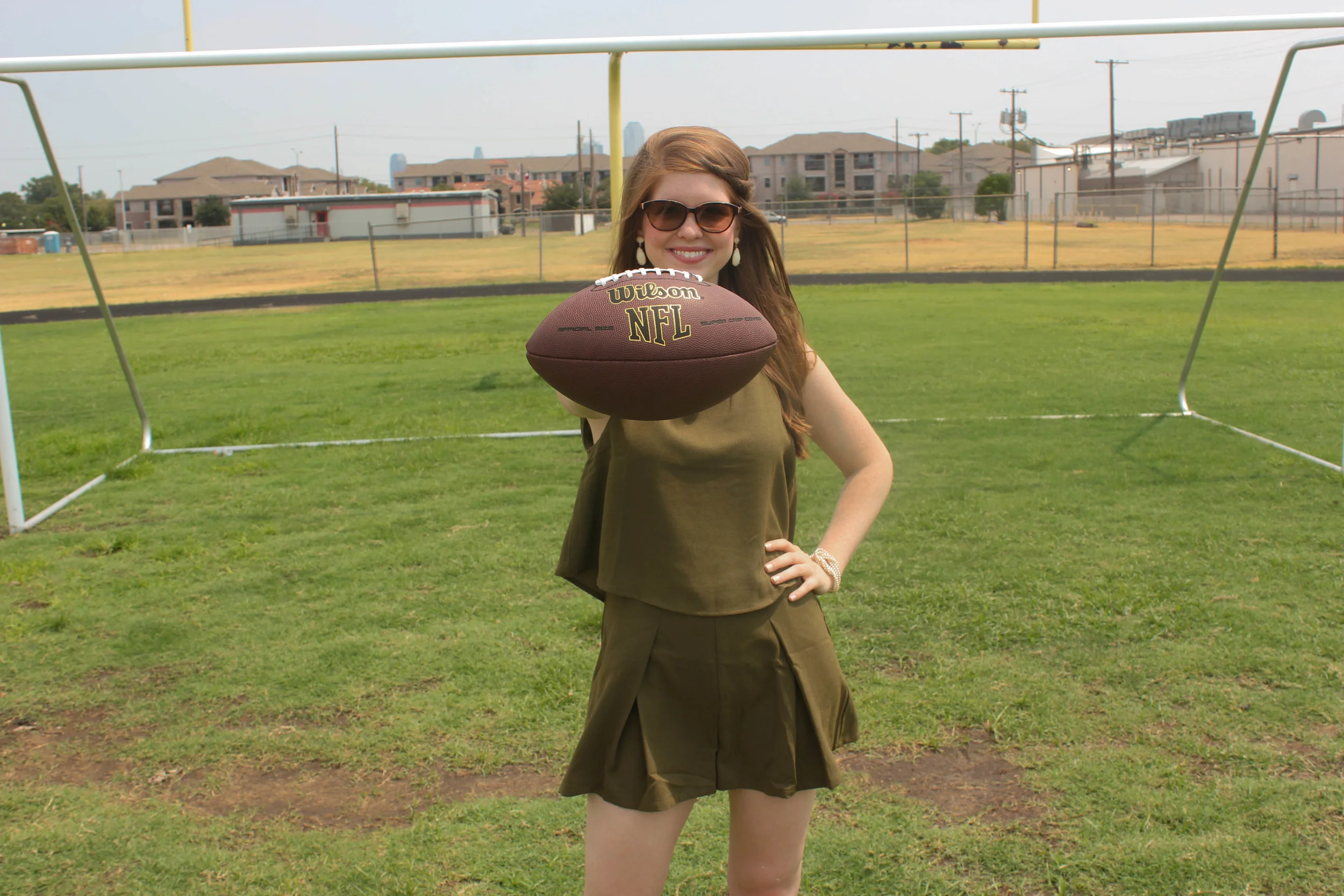 FOOTBALL SEASON IS HERE: Tailgating and Fashion Tips