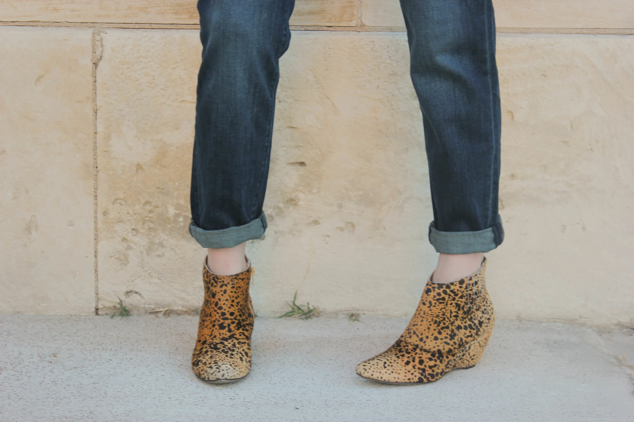 Womens Denim Guide with The Blues Jean Bar