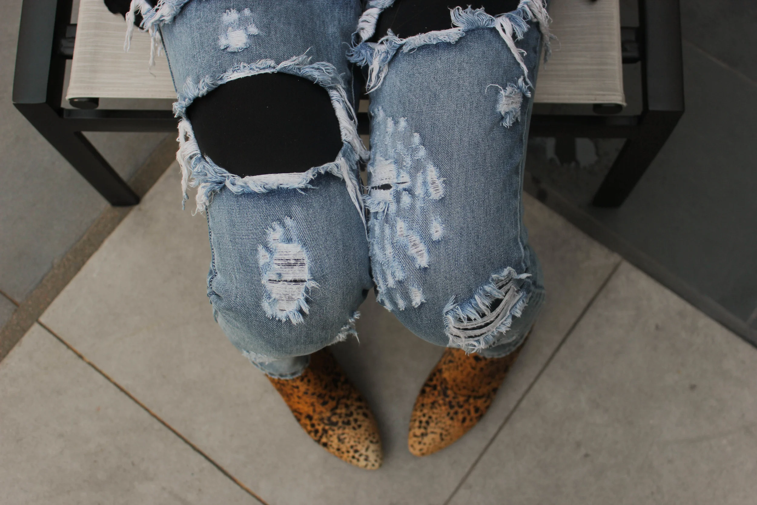 5 Ways to Wear Holey Jeans in the Winter