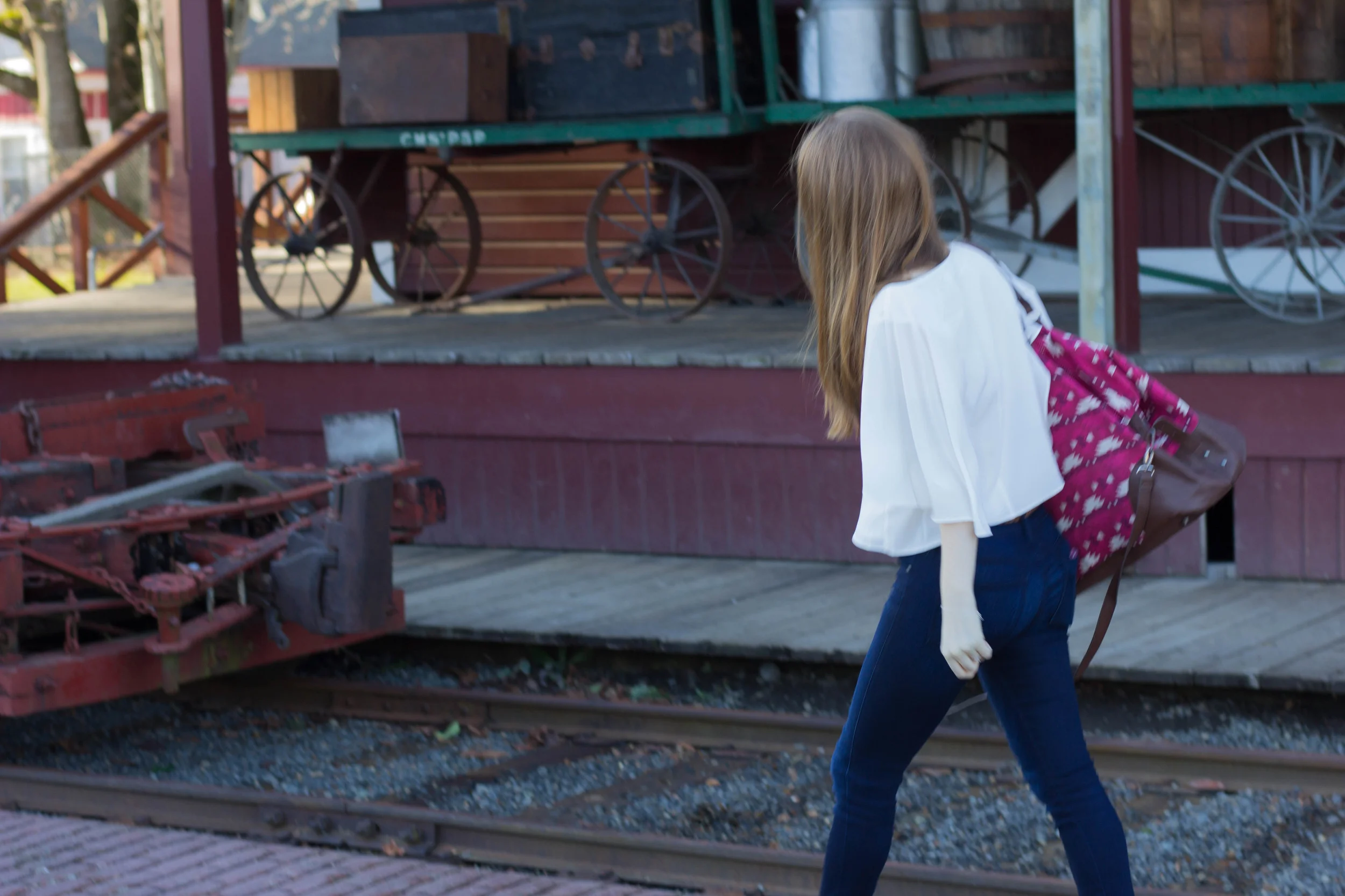 sloan ranger weekender, gentle fawn white cape top, fidelity belvedere jeans, trains, falls city, washington, seattle
