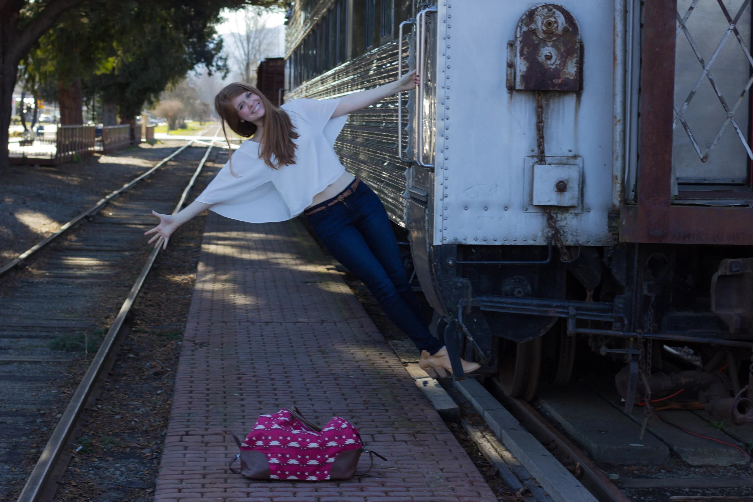 sloan ranger weekender, gentle fawn white cape top, fidelity belvedere jeans, trains, falls city, washington, seattle