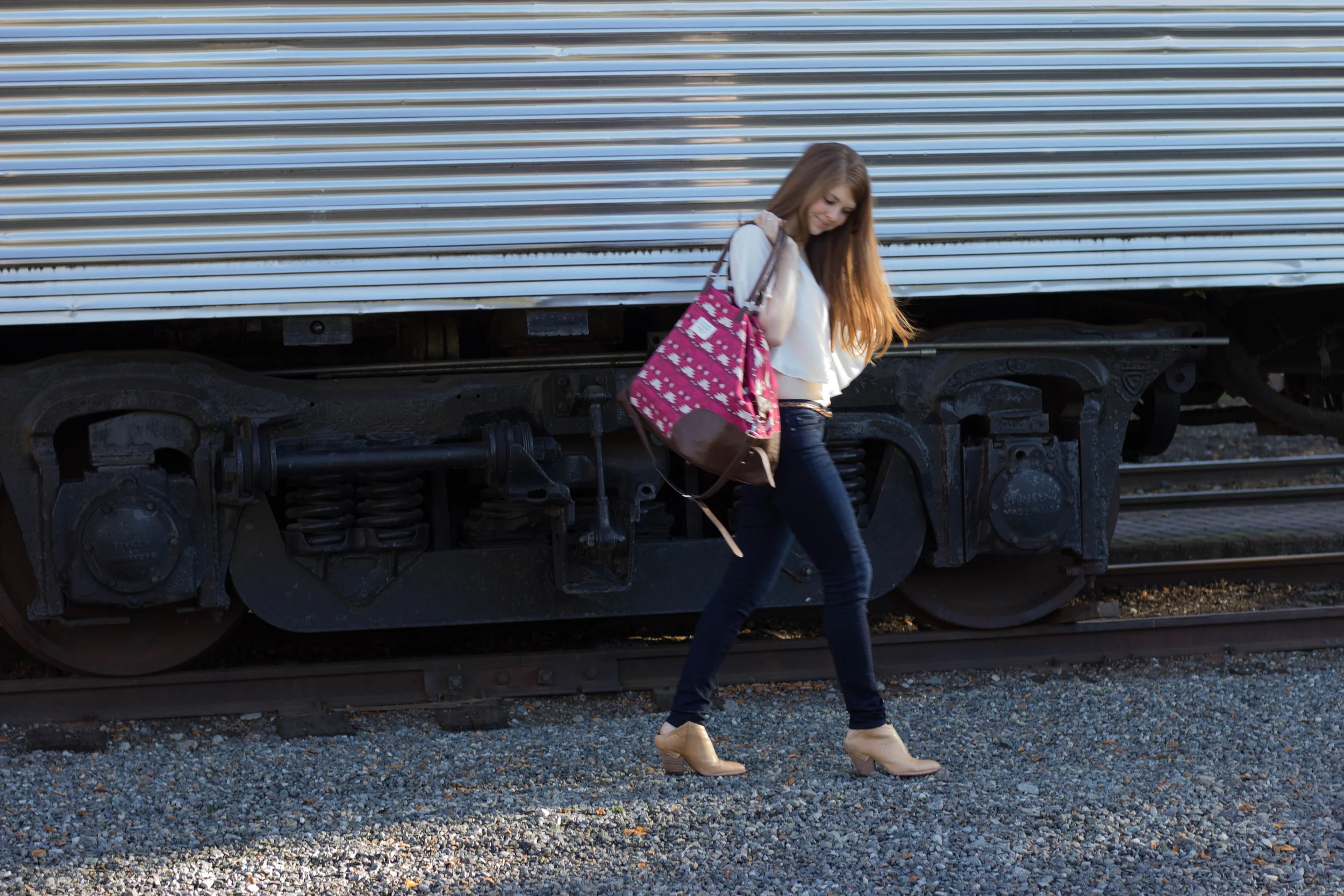sloan ranger weekender, gentle fawn white cape top, fidelity belvedere jeans, trains, falls city, washington, seattle