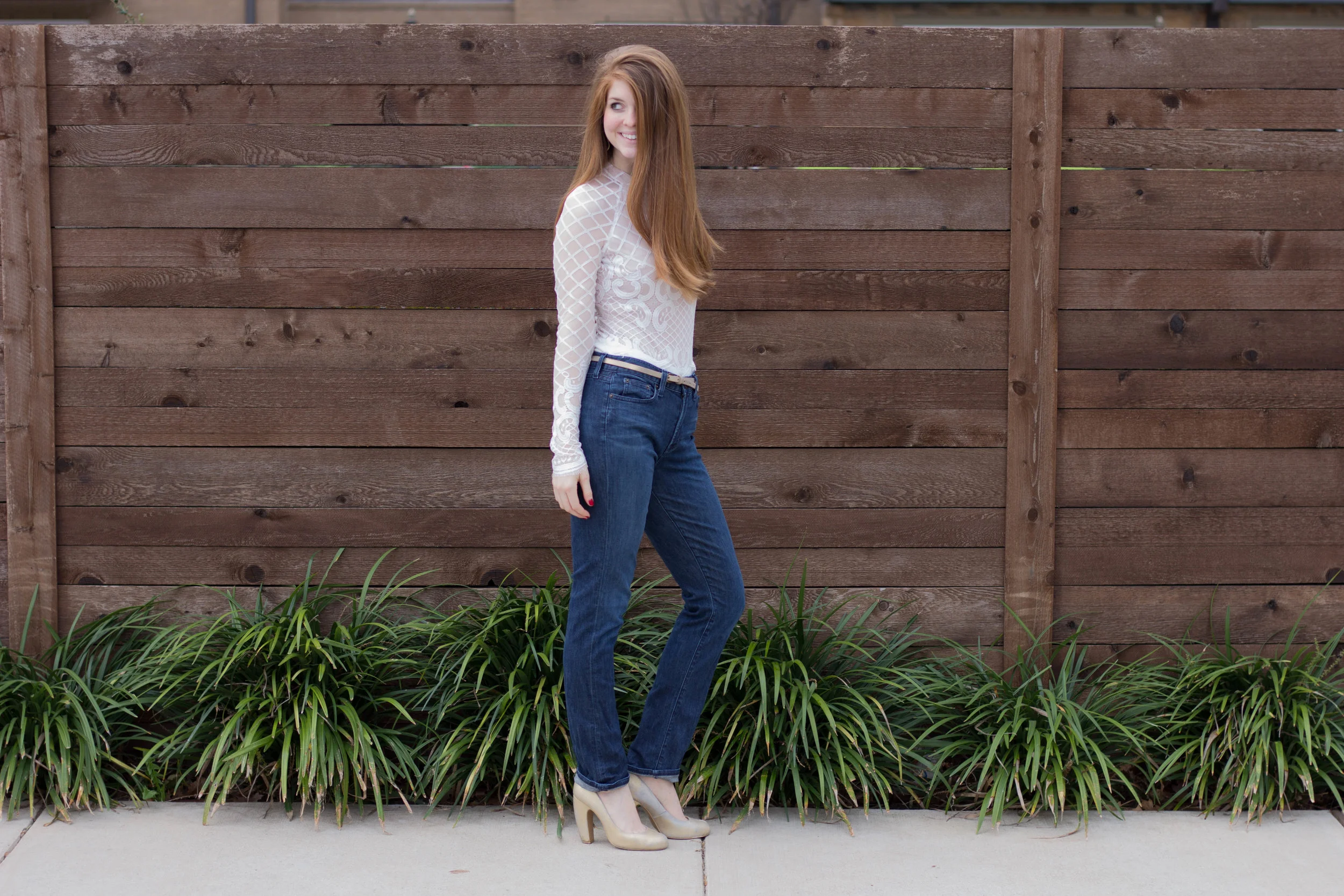 latiste white body suit, j crew high waisted jeans, kimchi blue gold pumps, kendra scott sophee earrings, how to style a bodysuit