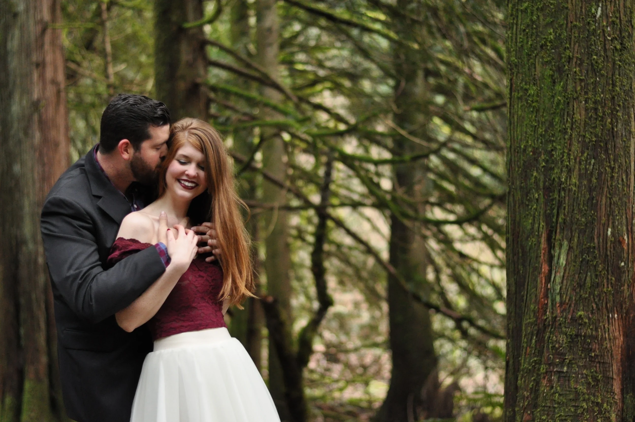 heidi lockhart somes photography, bliss tulle skirt, engagement pictures, tips,  kimchi maroon lace crop top, tory burch elana heels, snoqualmie falls