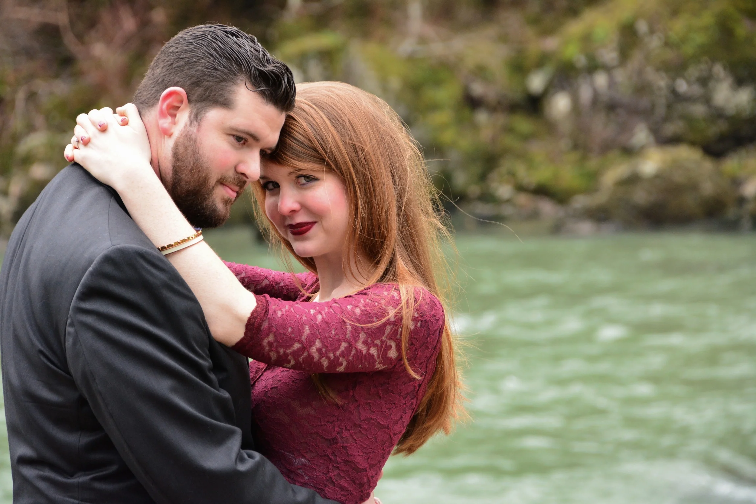 heidi lockhart somes photography, bliss tulle skirt, engagement pictures, tips,  kimchi maroon lace crop top, tory burch elana heels, snoqualmie falls