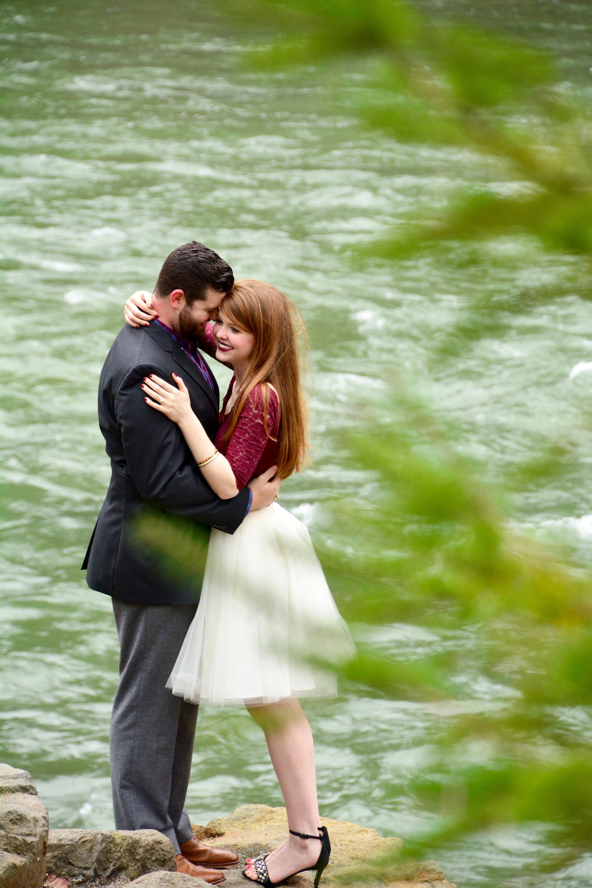 heidi lockhart somes photography, bliss tulle skirt, engagement pictures, tips,  kimchi maroon lace crop top, tory burch elana heels, snoqualmie falls