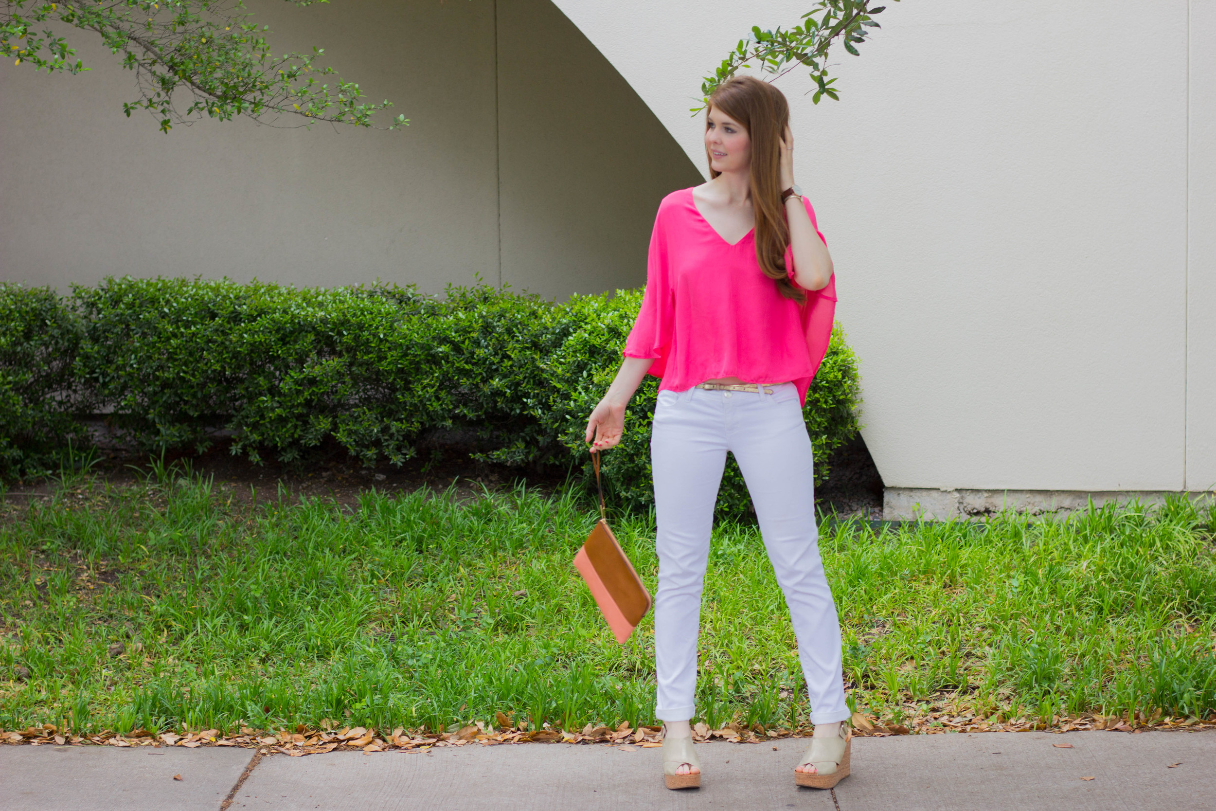 le tote, cupcakes and cashmere flowy cape top, white jeans