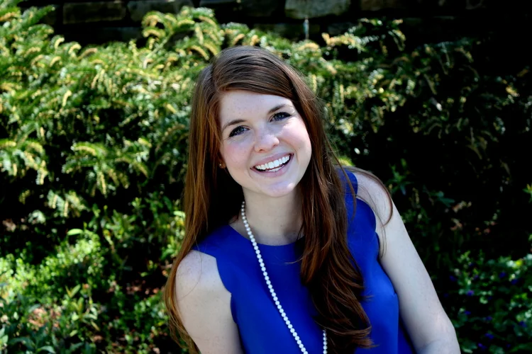 J crew Royal blue scallop dress, pearls, Dallas arboretum, spring style