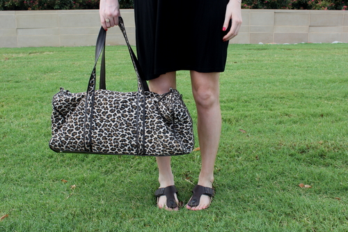 piko tunic, leopard weekender bag, travel style, what to wear to an airport