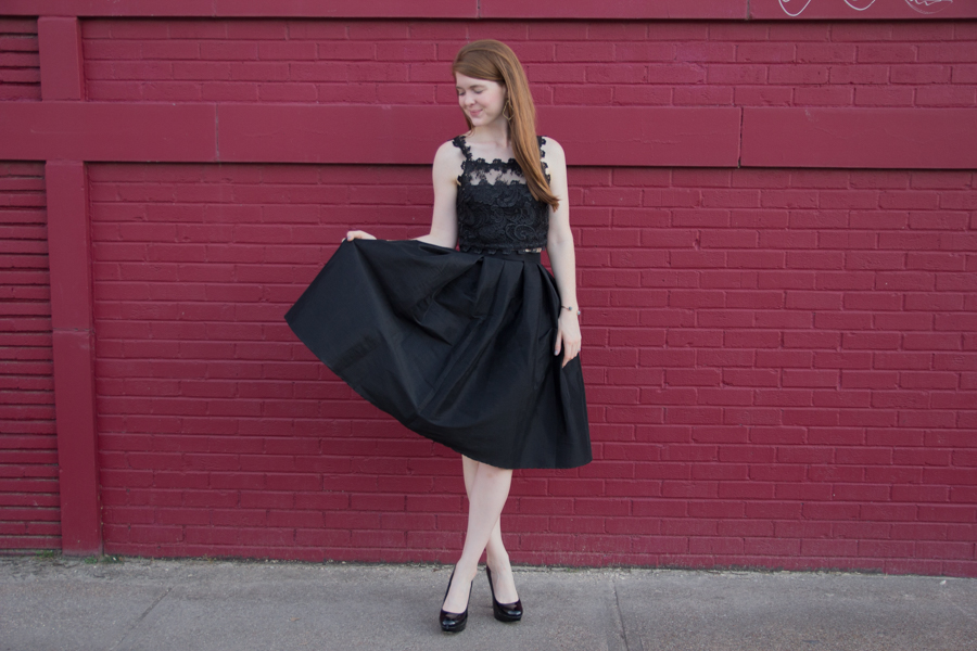 unique christmas party outfit idea, holiday party outfit, topshop lace crop, pleated black midi skirt, christmas look, party look, nye, new years eve outfit