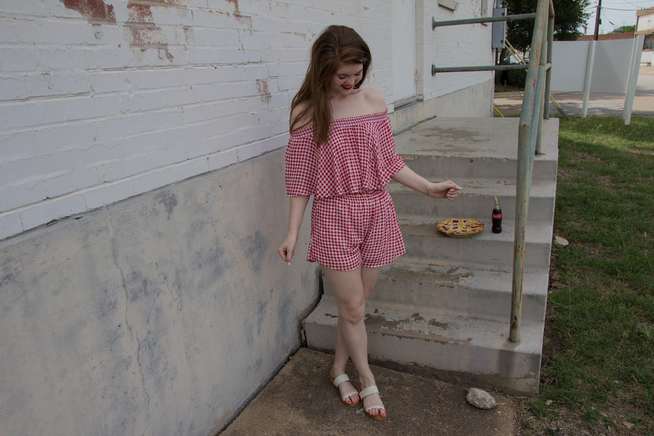 show me your mumu cherry pie gingham, dolce vita pacer slides, dallas fashion blogger, lments of style, nyx red lipstick