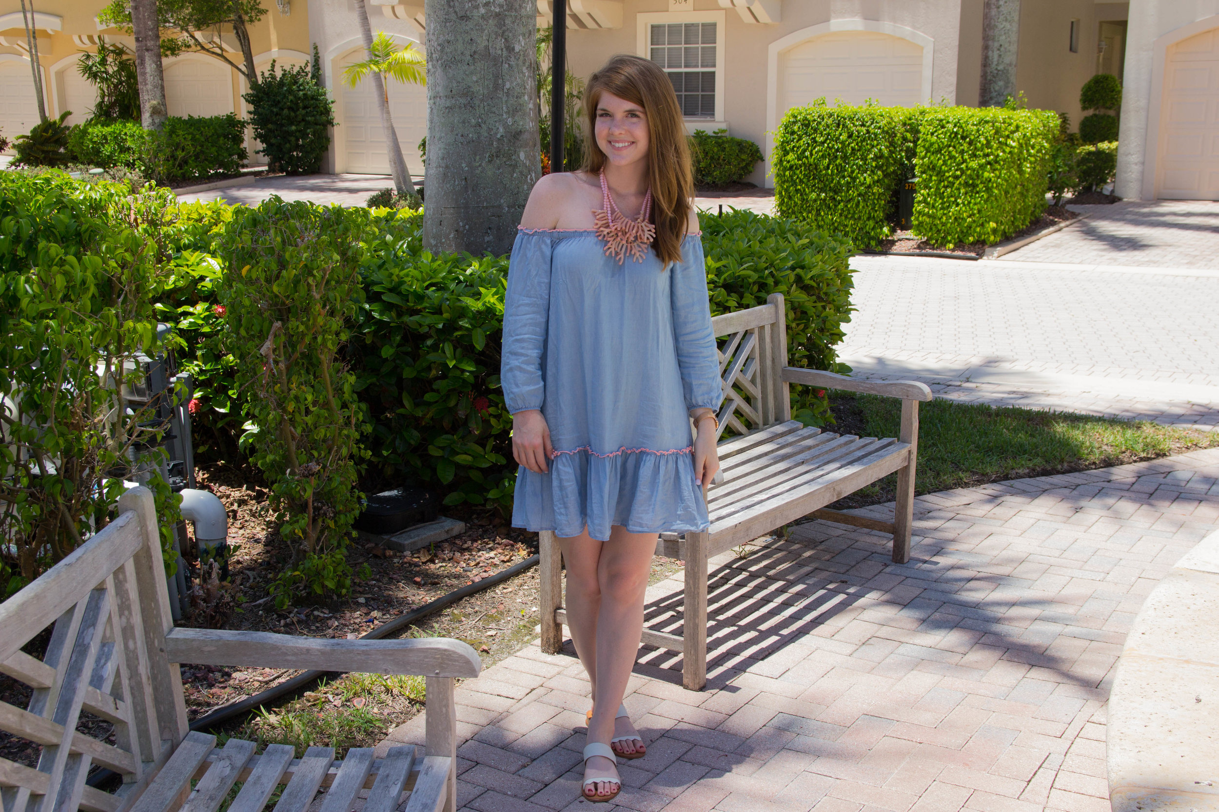 aerie chambray dress, baublebar necklace, dolce vita pacer slides, kendra scott earrings, palm beach, pga national, coral shaped jewelry