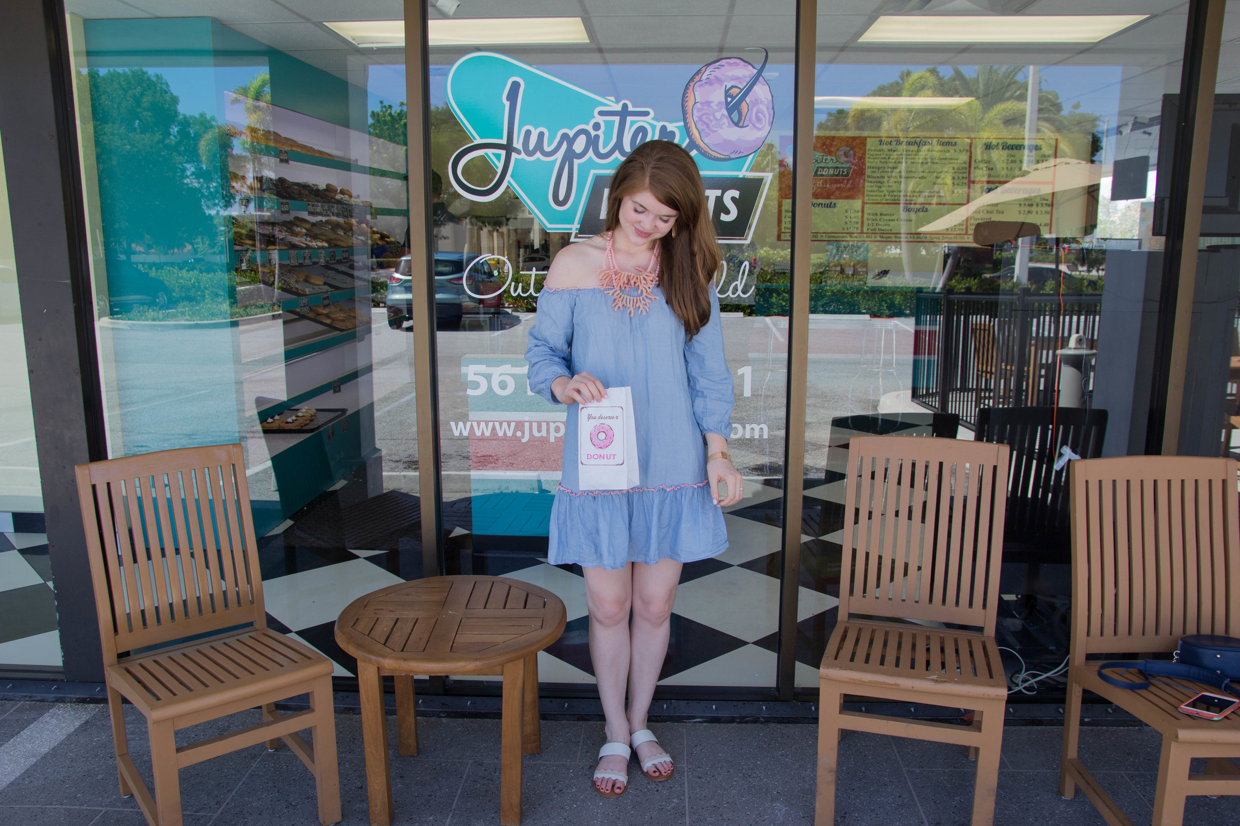 aerie chambray dress, baublebar necklace, dolce vita pacer slides, kendra scott earrings, palm beach, pga national, coral shaped jewelry