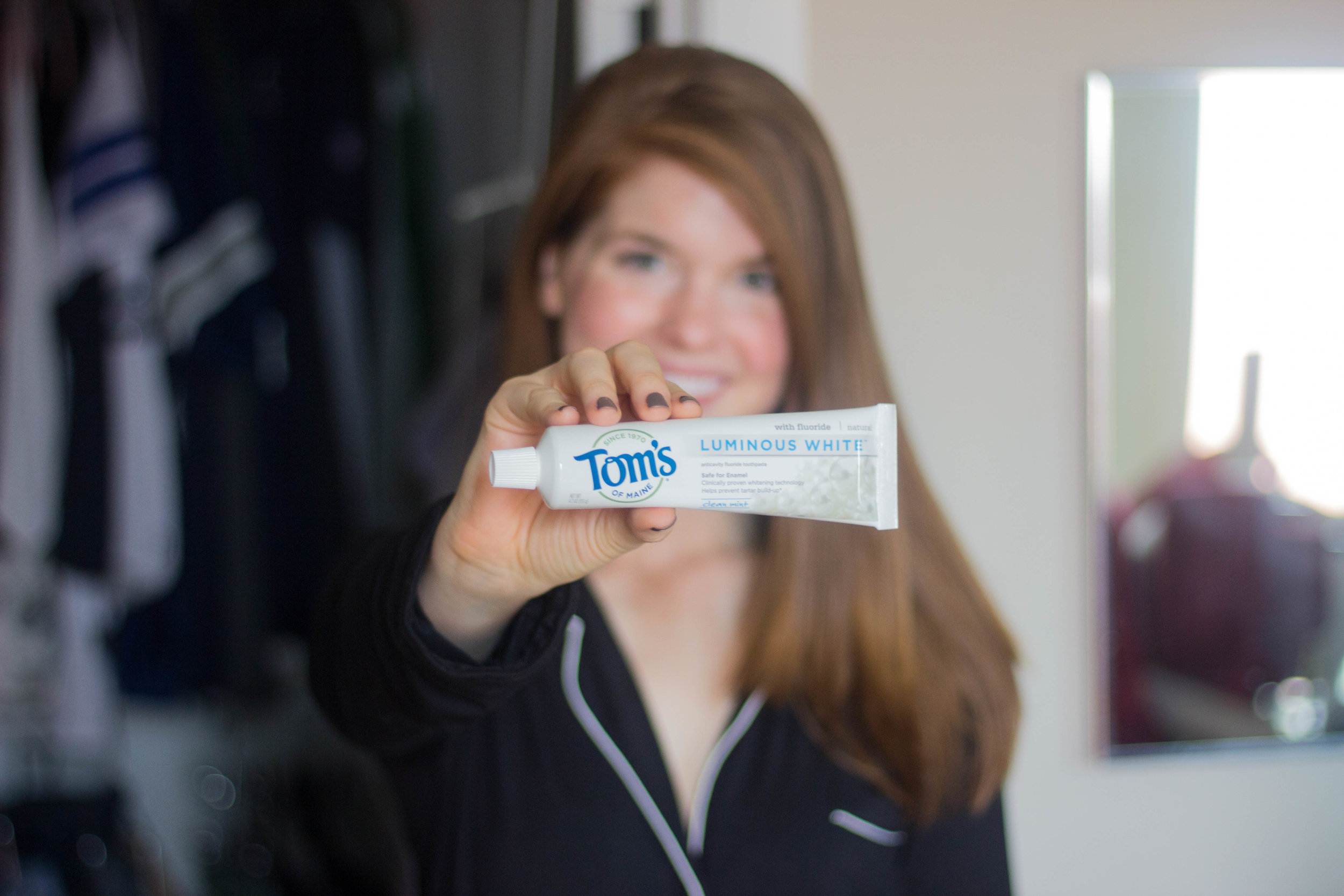 tom's of maine, how to whiten your teeth naturally, tom's of maine, natural tooth whitener, vegan toothpaste, kosher toothpaste, halal certified toothpaste