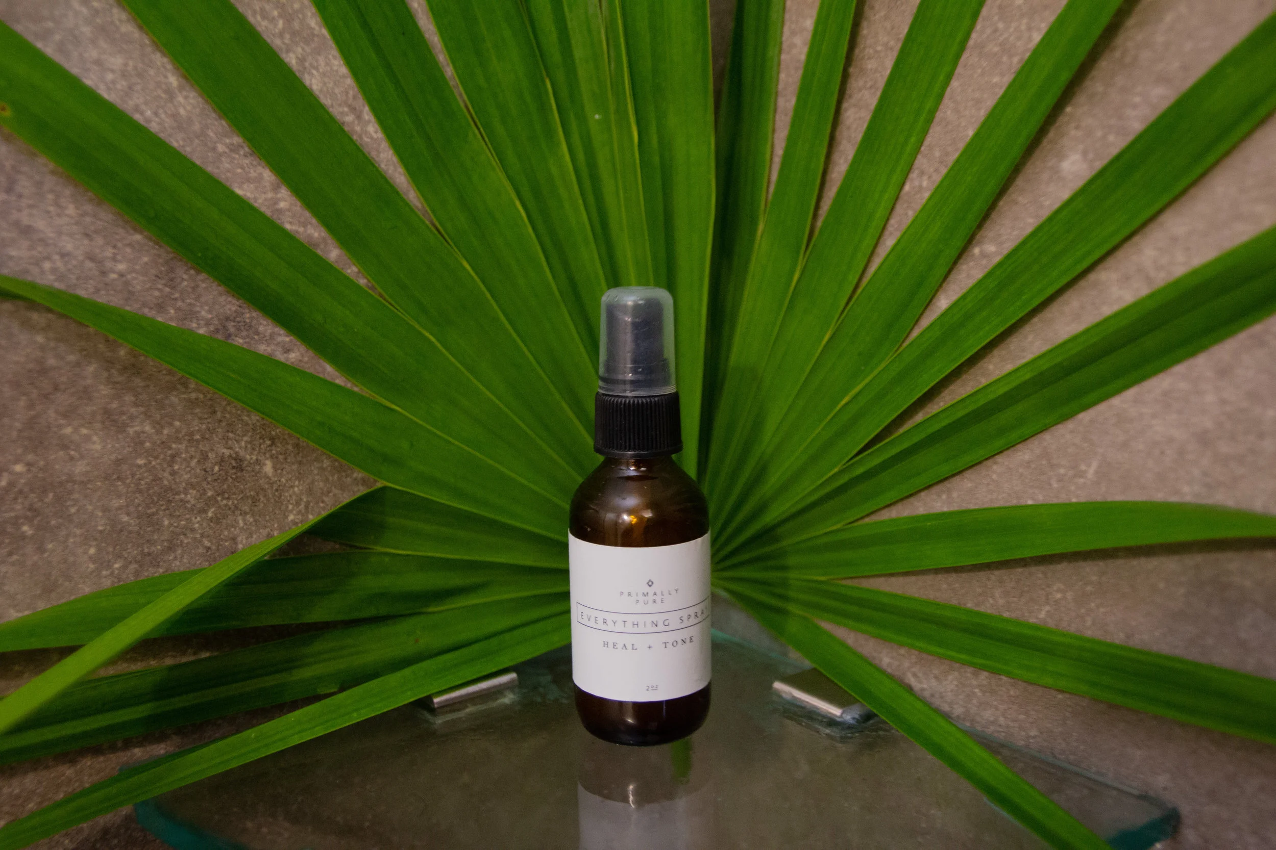 primally pure, primally pure everything spray review, toner that helps with breakouts, toner for acne prone skin, cruelty-free beauty, non-toxic skincare, lments of style, ellespann