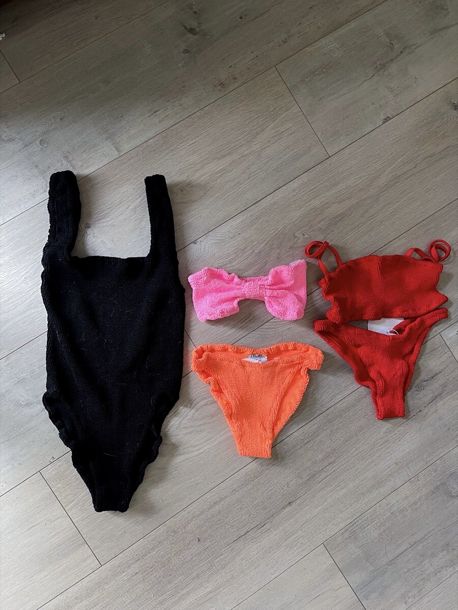 lments of style, hunza g swimwear review, la blogger, is it really osfa,  one size fits all,  are they worth the price, crinkle fabric, hunza g swimsuit swimwear by body type, square neck  one piece, gigi bikini, jean bikini