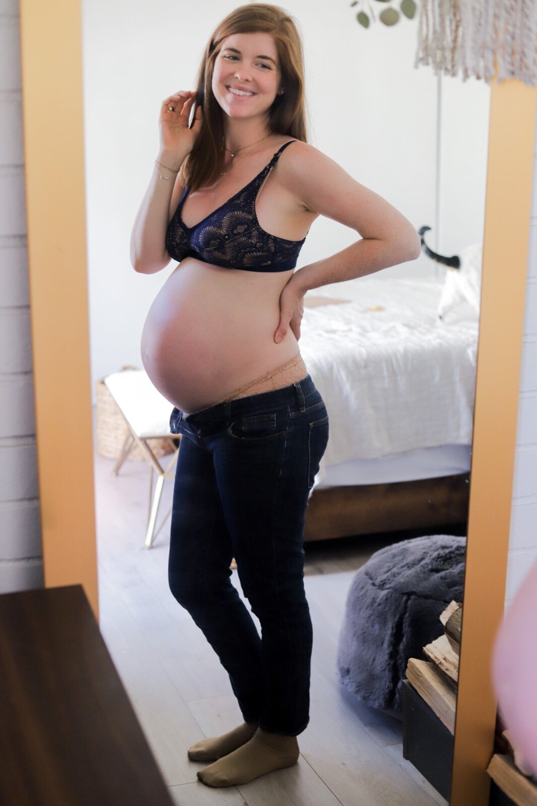 second trimester with twins, di-di twins, boy girl twins, lments of style, twin pregnancy, twin mom, dairy fairy nursing bra with clasp, la blogger, mom blogger