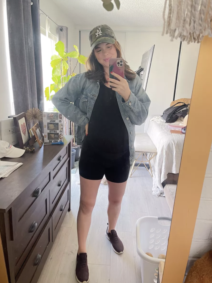 Non-Maternity Bump Friendly Outfit Ideas, lments of style, la blogger, twin pregnancy, what to wear while pregnant, pregnancy outfit ideas, favorite brands to wear while pregnant, lululemon align shorts pants