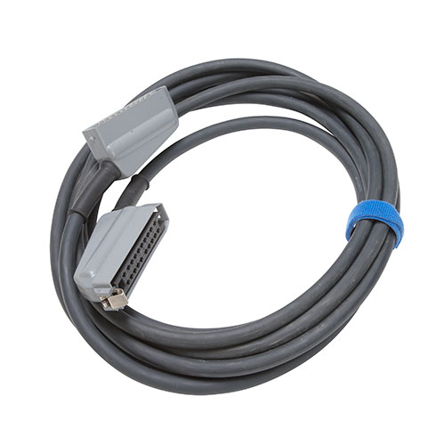 <p><strong>Broncolor Extension Cable</strong>$25 per day<br>Head to Pack Cable</p>