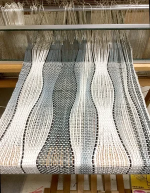 THE WEAVING BOOK 機織り THE WEAVING BOOK 機織り Weaving with Little Handmade Looms