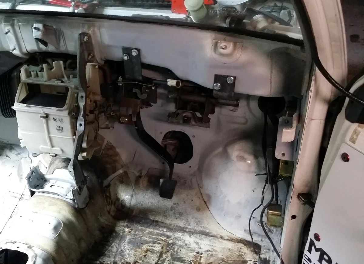 Mitsubishi Mighty Max Right Hand Drive Swap Merrill (64).jpg
