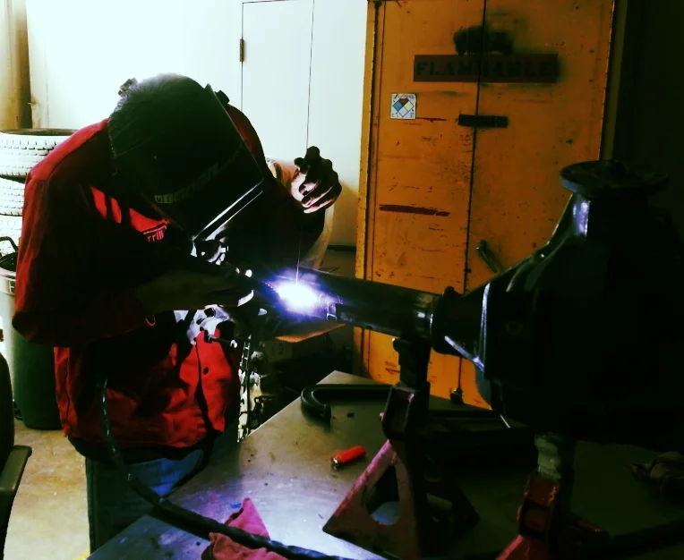 How To Narrow a Ford Explorer 8.8 Rear Axle: Part 3 - Cut & Weld