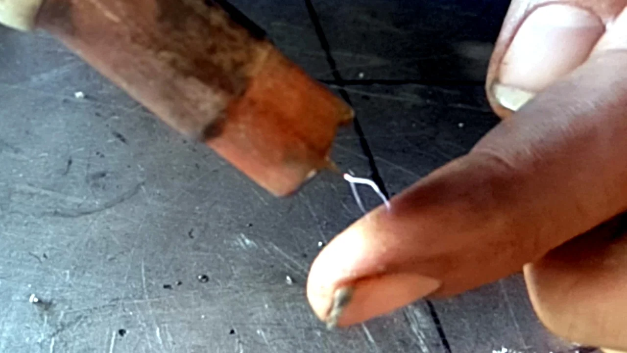 Video: High Frequency TIG Welder Vs. Finger