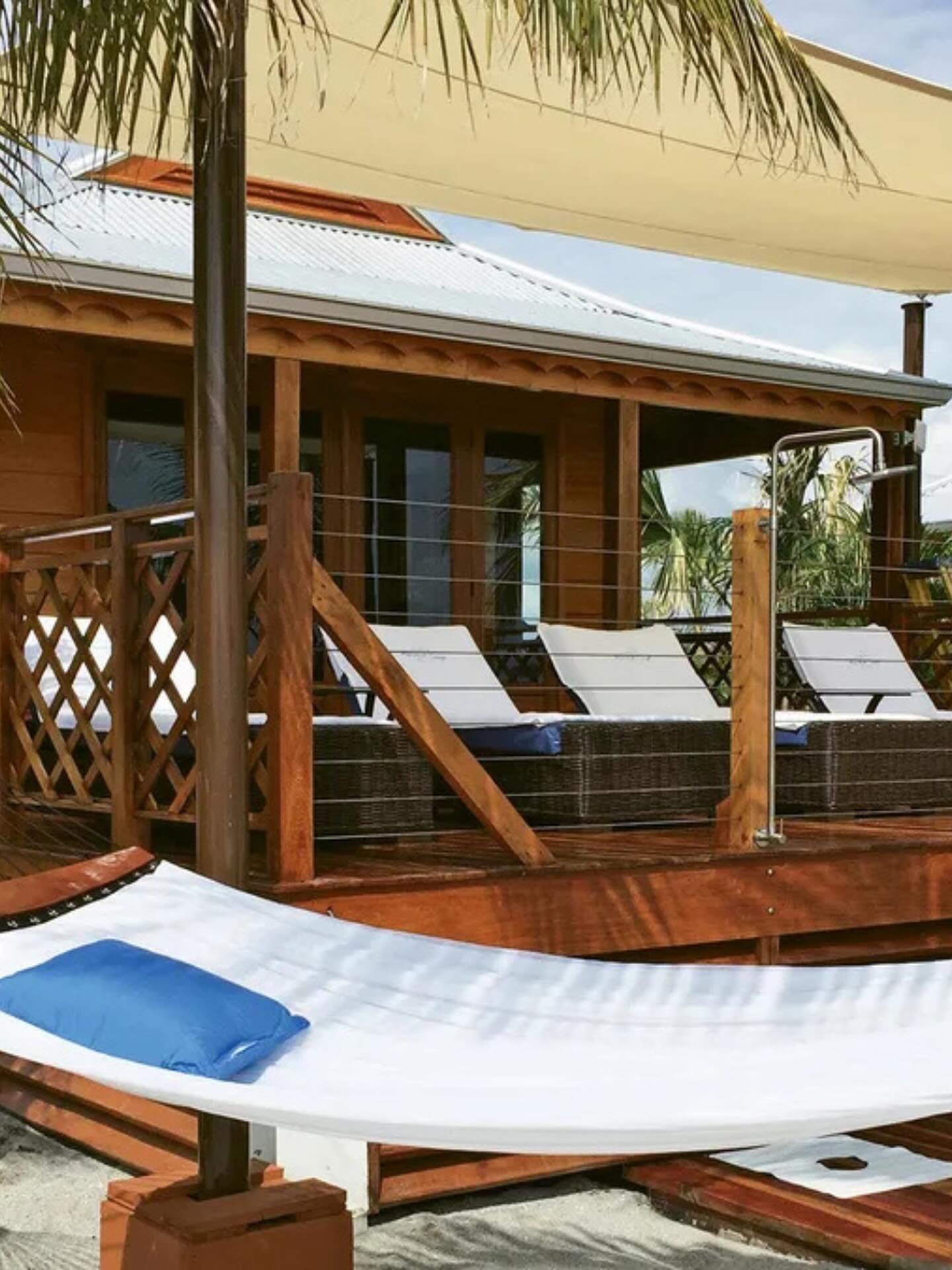 Throwback Thursday&hellip; and this one still has me plotting my return. 

This private beachfront cabana was the kind of quiet luxury that doesn&rsquo;t try too hard, but gets everything right. It invites you to slow down without ever asking&hellip;