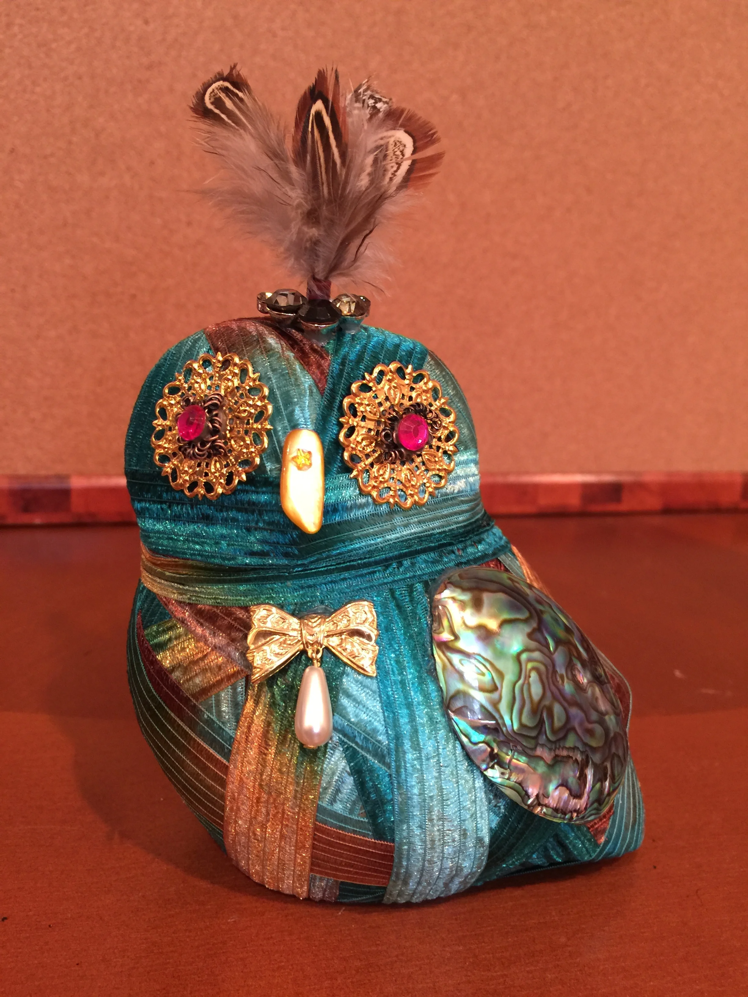  This is a yarn-wrapped sculpture I did which was requested by Liberty Wildlife for an auction.&nbsp; I don't know what it went for, tho......:) 