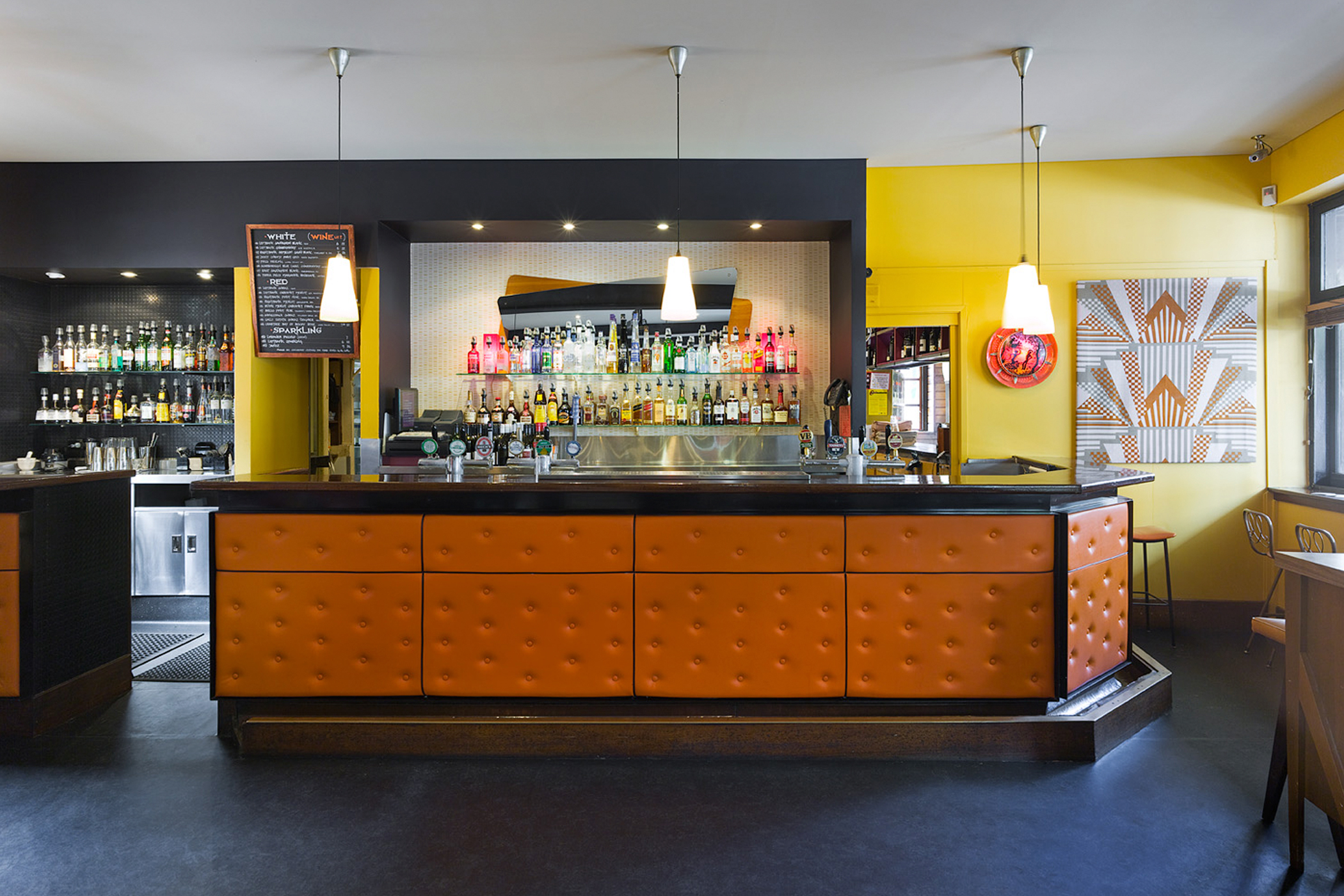 indyk-architects-darlo-bar-01.jpg