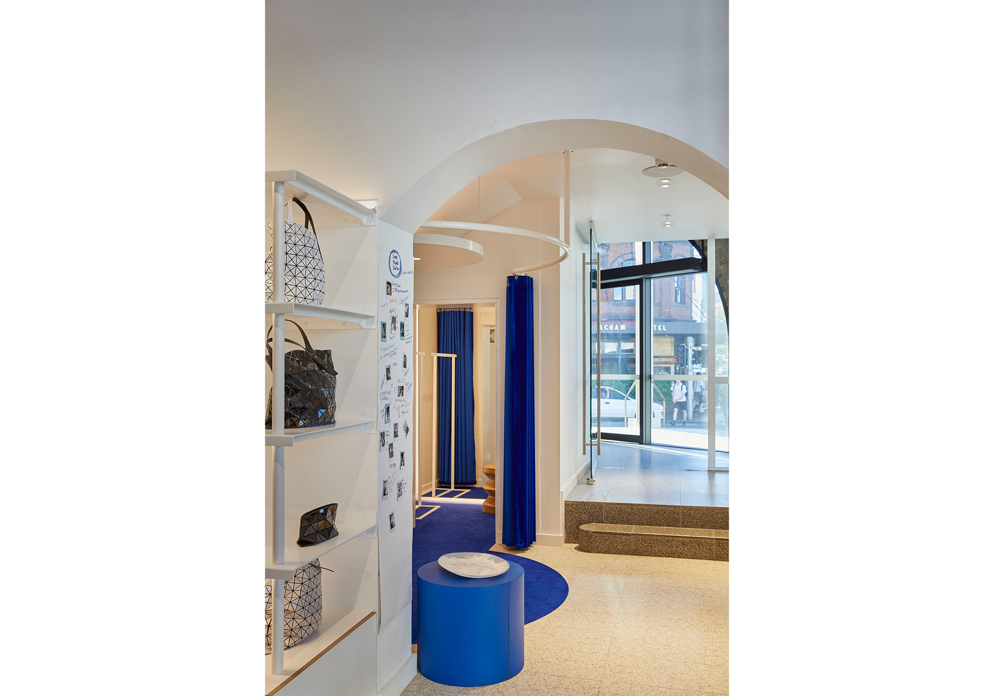 25hrs R Carousel004.png