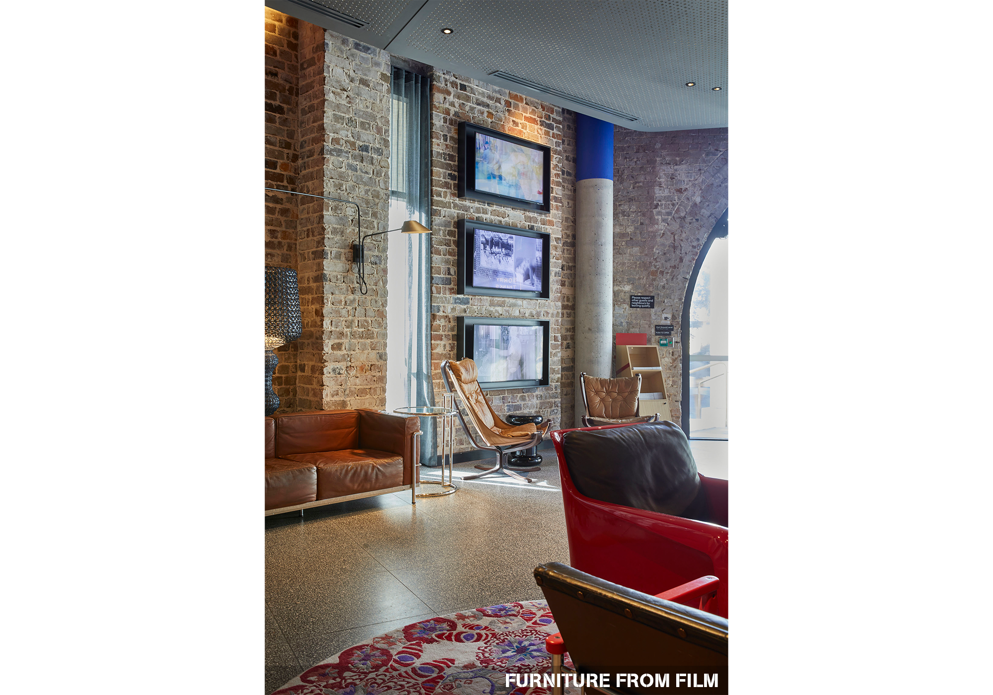 25hrs P Carousel007.png