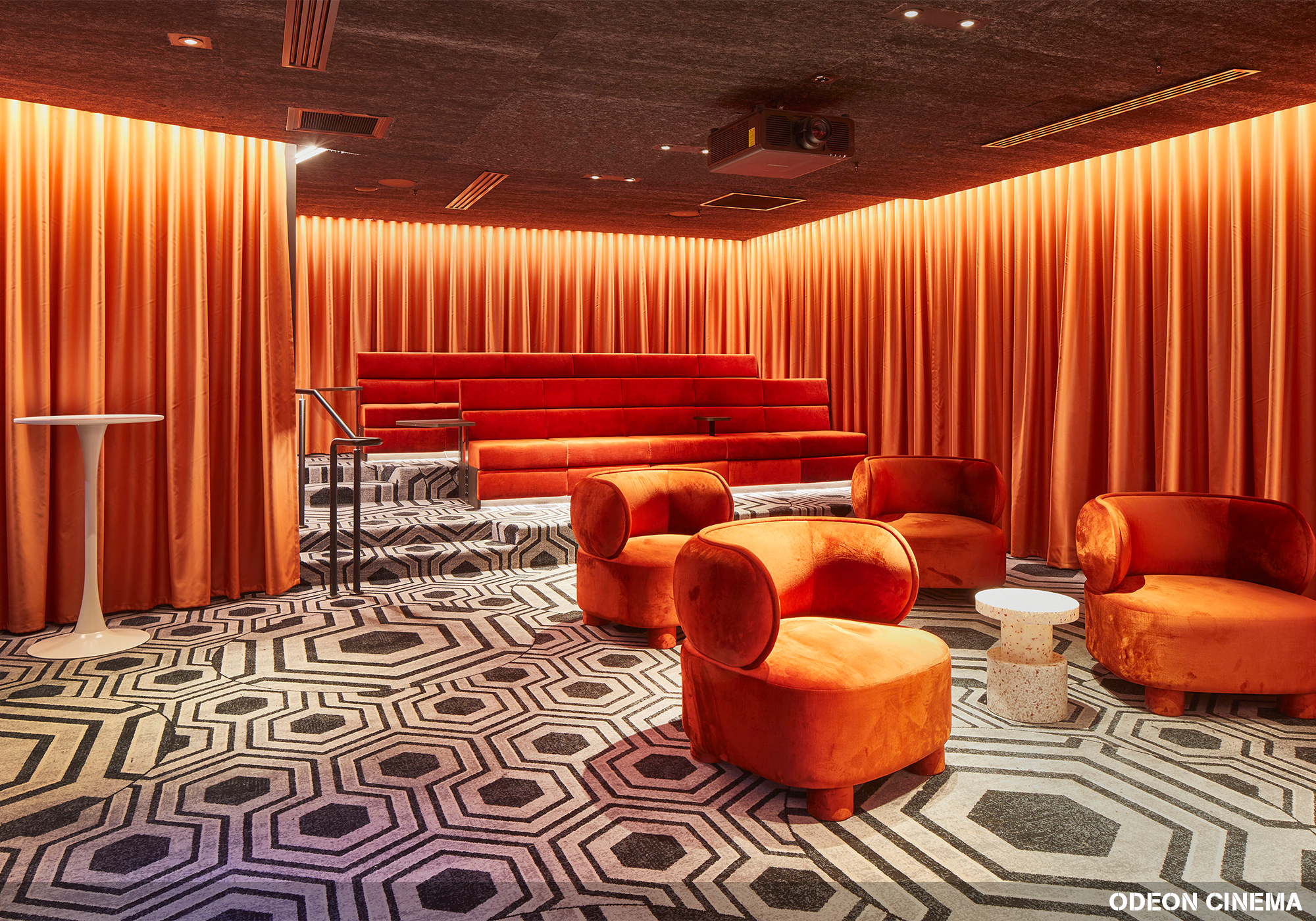 25hrs P Carousel004.png