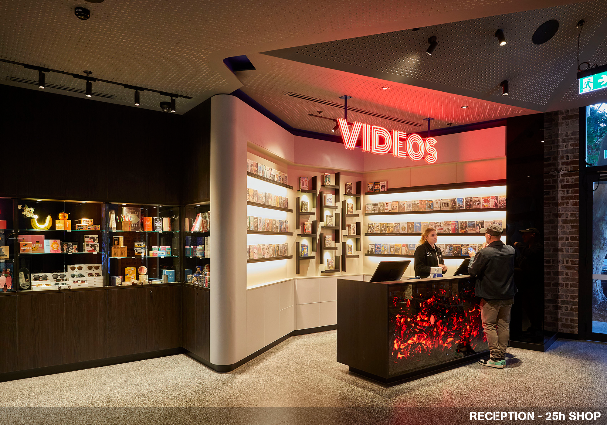 25hrs P Carousel011.png