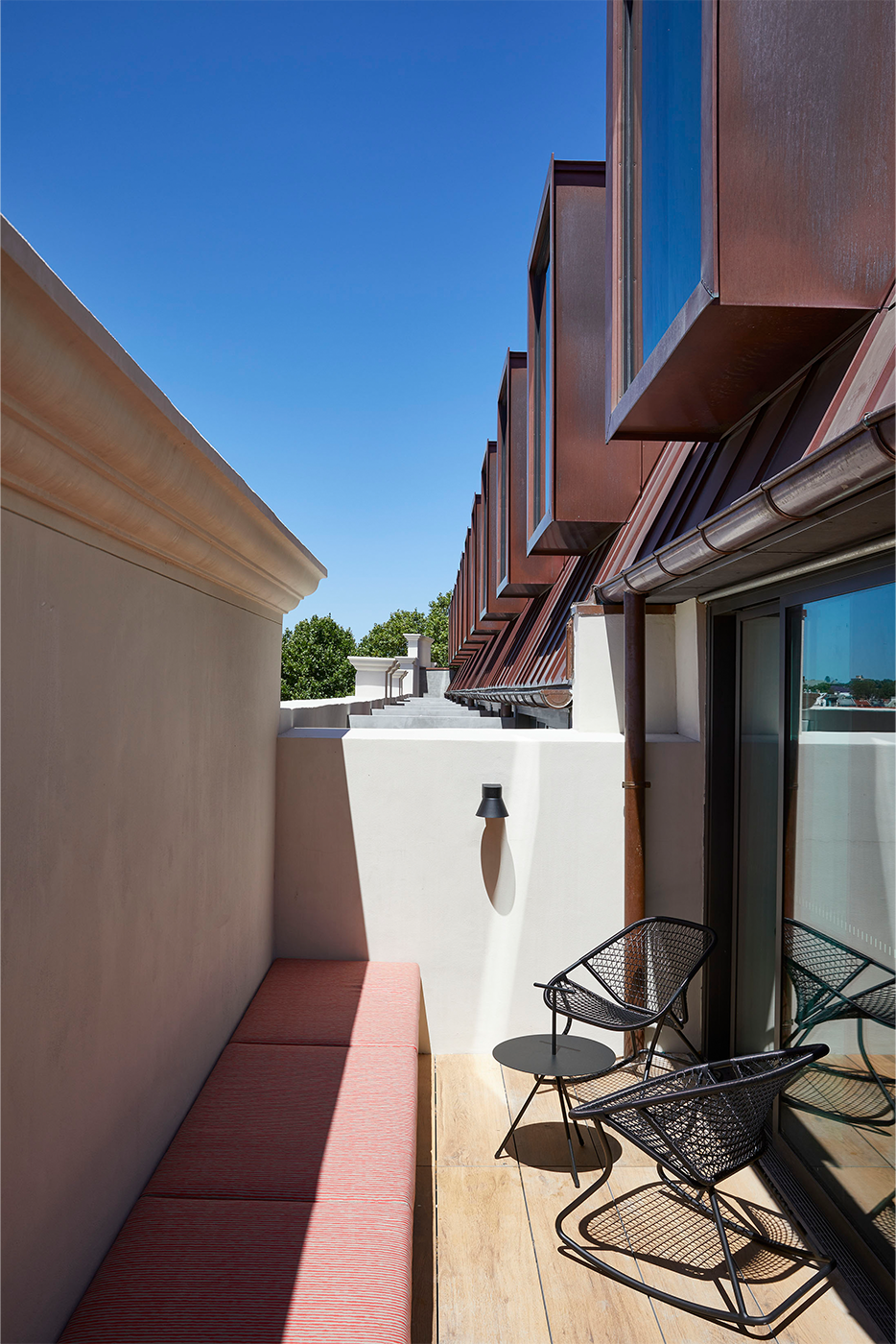 25hrs G Carousel029.png