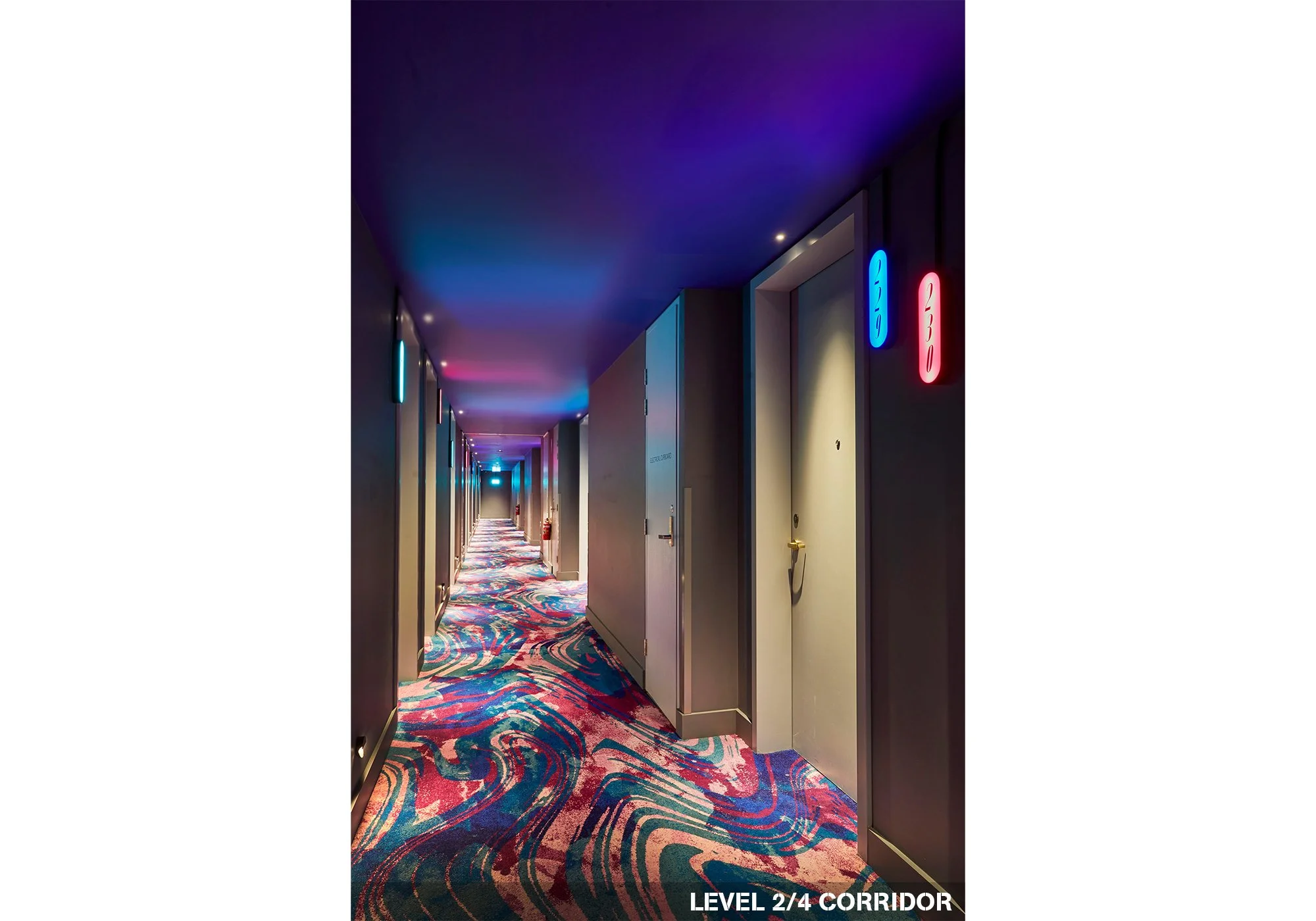 25hrs G Carousel006.jpg