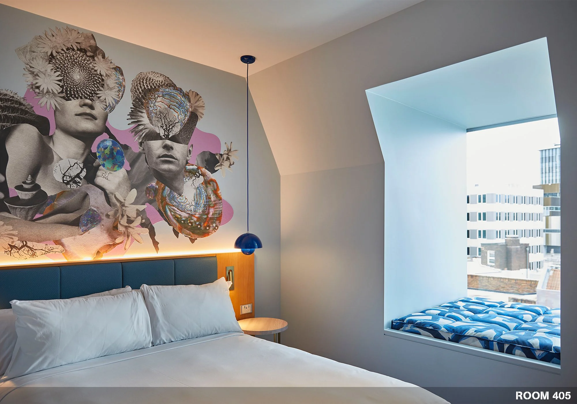 25hrs G Carousel010_1.jpg