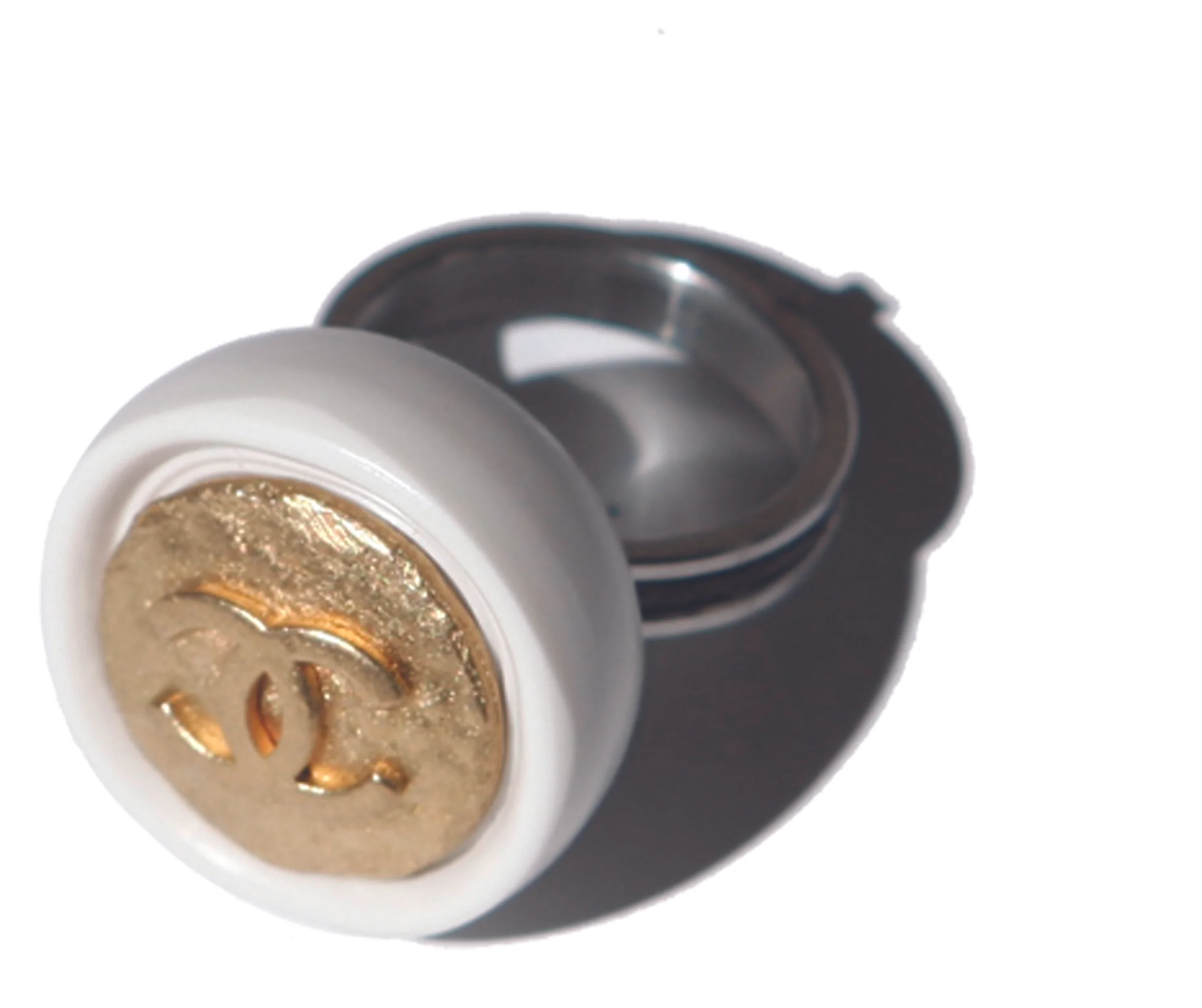 VintageButton 28 .jpg